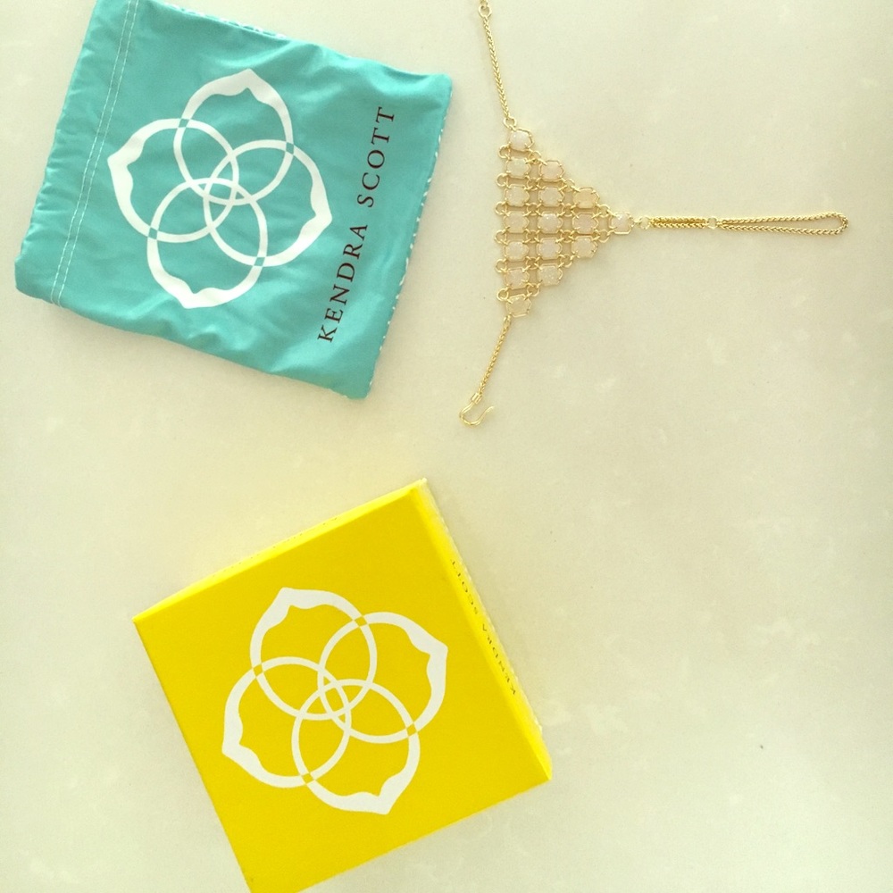 Kendra Scott finger bracelet
